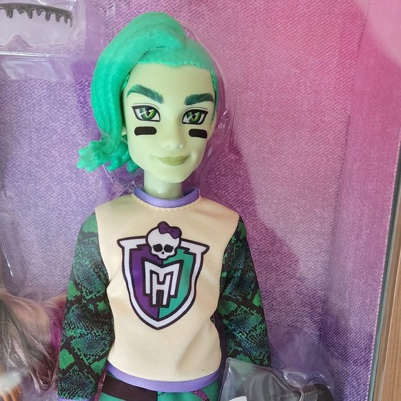 NEW Monster High Gen3 Ghoul Spirit Sporty 6 Pack Doll Set, Deluxe Fashion Dolls - Picture 11 of 12